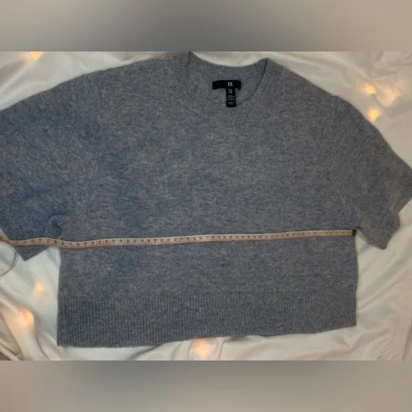 Banana Republic | 100% Cashmere | Light Gray Sweater - Picture 8 of 15